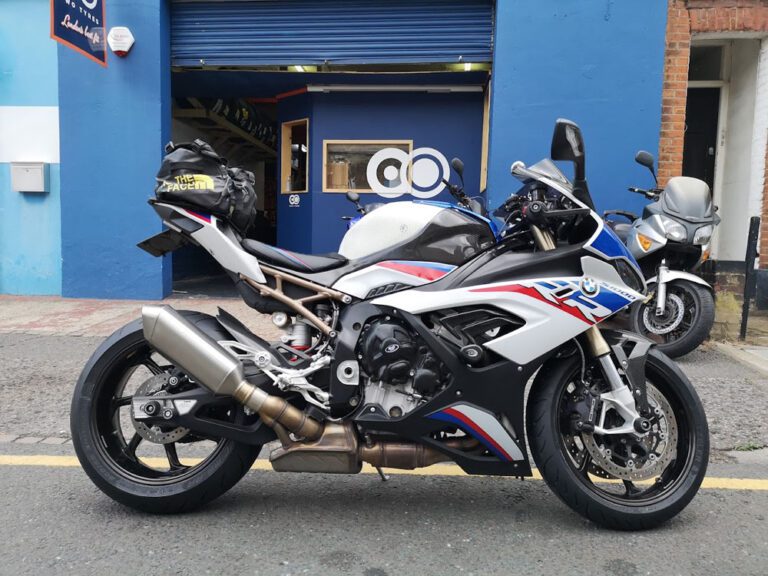 Metzeler Sportec M9RR UK stock. FAST DELIVERY.